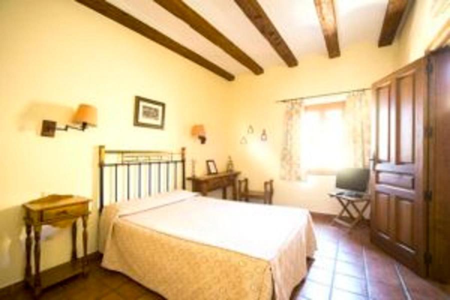 Hostal La De *